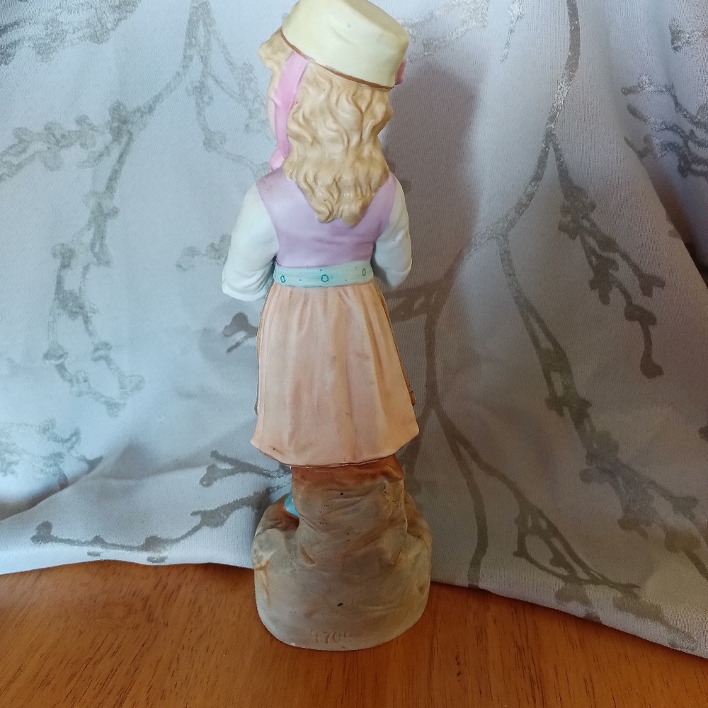 Antique German? Bisque Girl Figurine - Picture 5 of 16